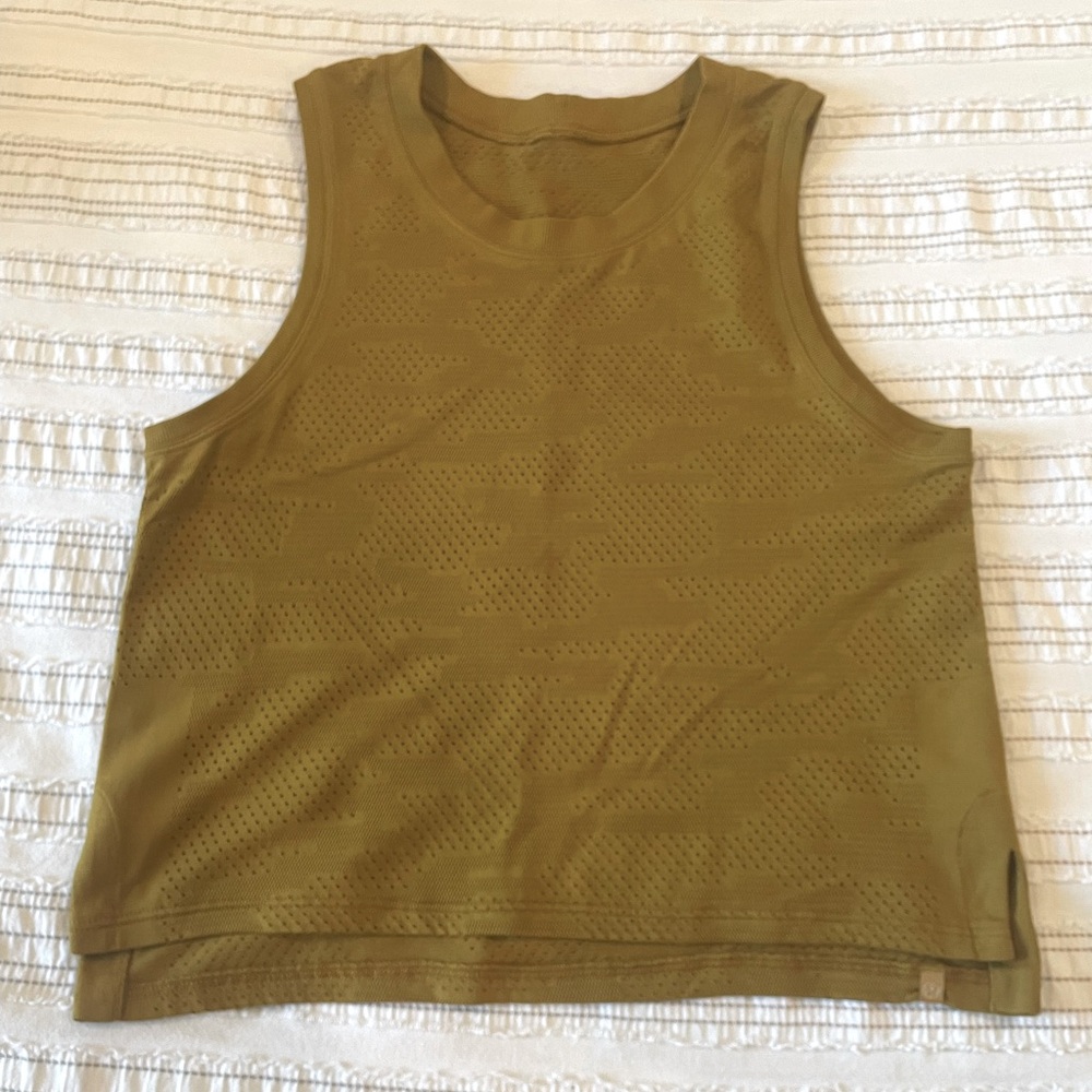 Mustard Lululemon run free crop size 4